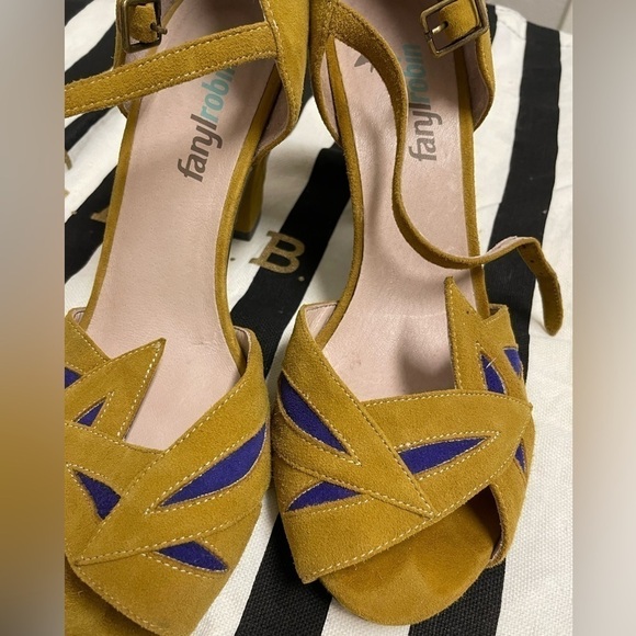 Anthropologie suede heels 🪴price is firm🪴 - Picture 6 of 6